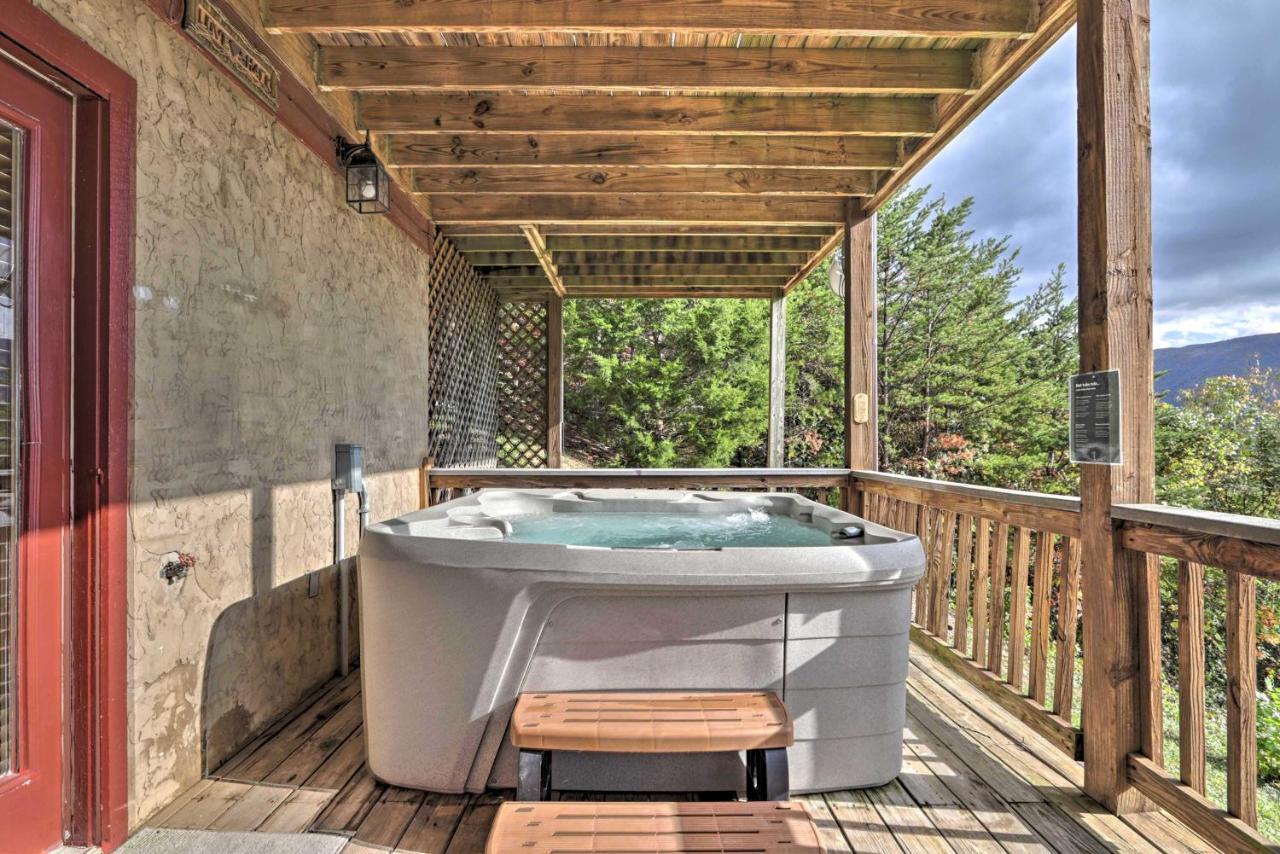 فيلا Smoky Mountain Retreat With Hot Tub, Arcade Games بيدجن فورج المظهر الخارجي الصورة