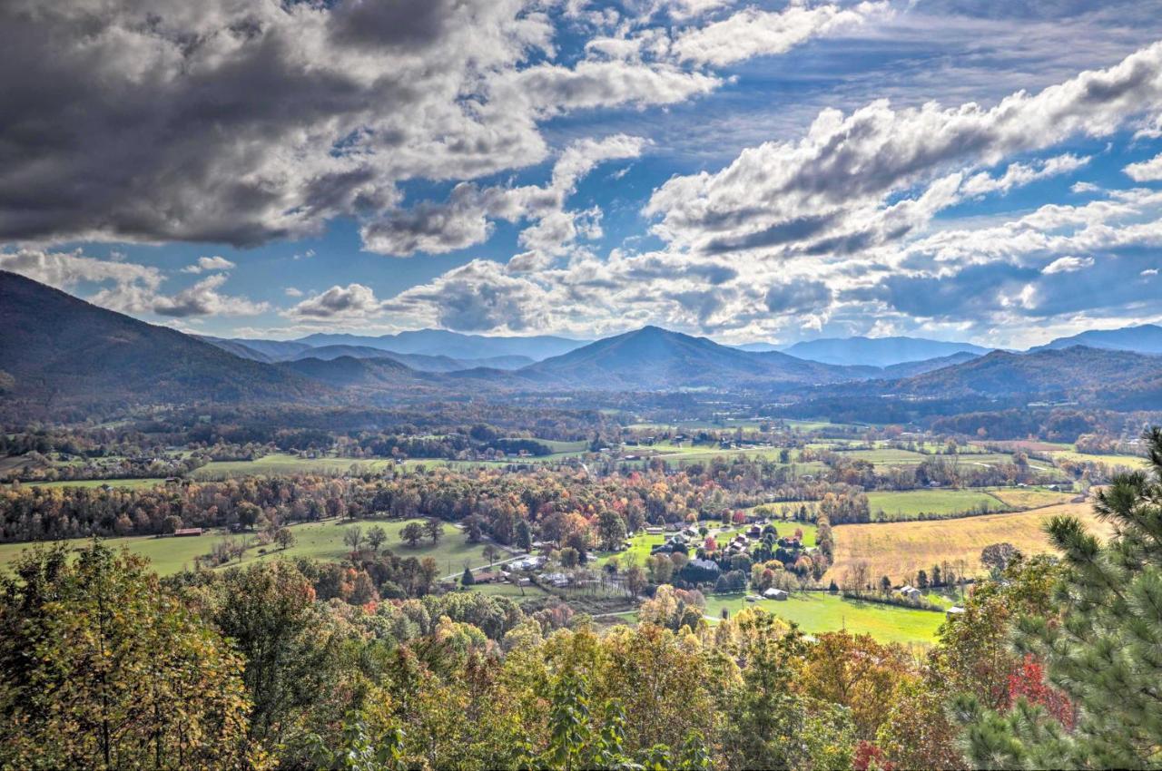 فيلا Smoky Mountain Retreat With Hot Tub, Arcade Games بيدجن فورج المظهر الخارجي الصورة