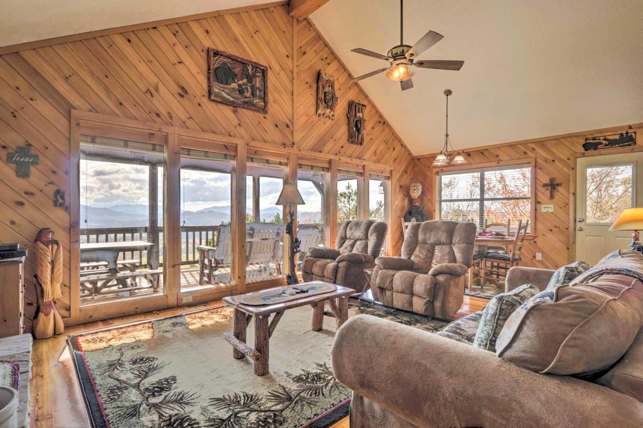فيلا Smoky Mountain Retreat With Hot Tub, Arcade Games بيدجن فورج المظهر الخارجي الصورة