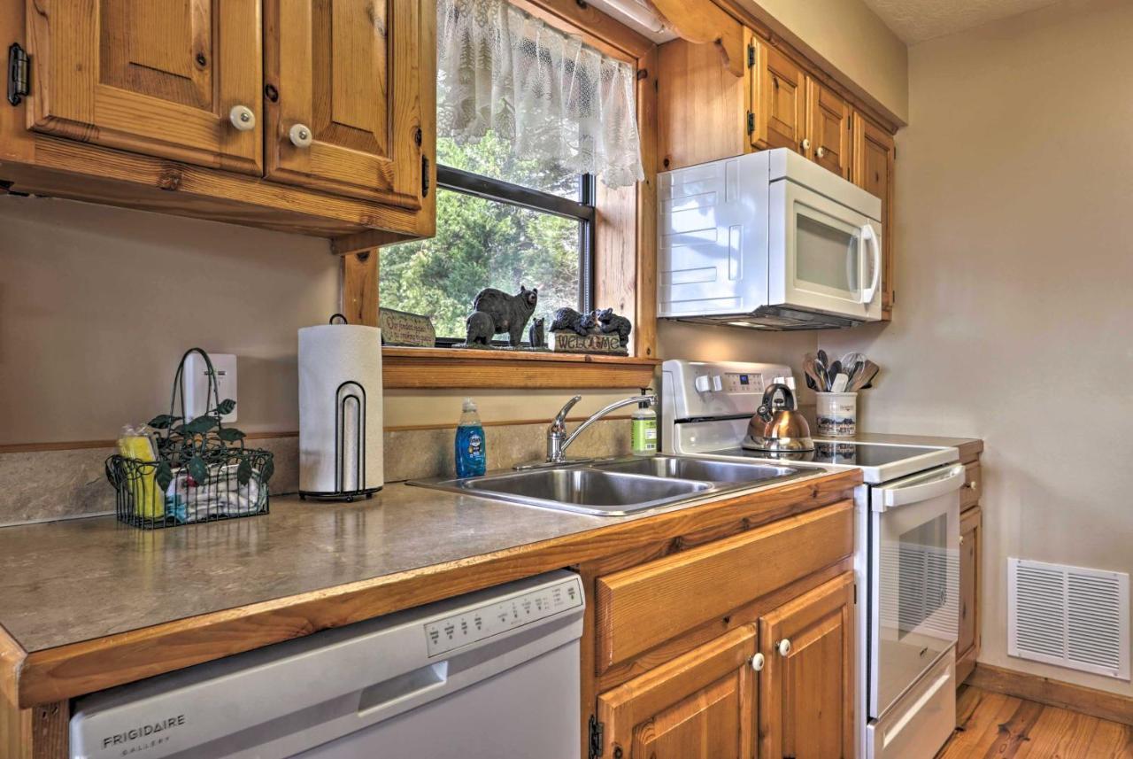 فيلا Smoky Mountain Retreat With Hot Tub, Arcade Games بيدجن فورج المظهر الخارجي الصورة