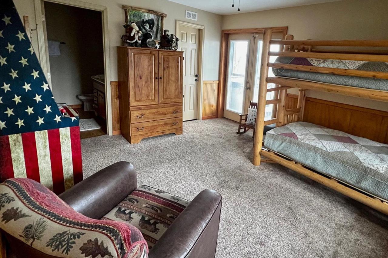 فيلا Smoky Mountain Retreat With Hot Tub, Arcade Games بيدجن فورج المظهر الخارجي الصورة